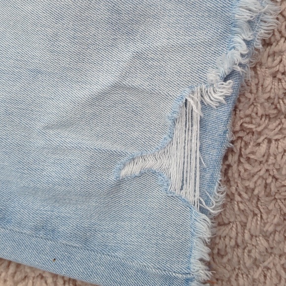 Size 4 American Eagle Denim Mini Skirt - Picture 3 of 8